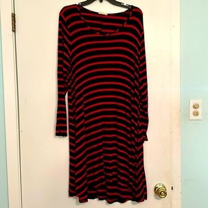 Red and black long sleeve swing dress XL